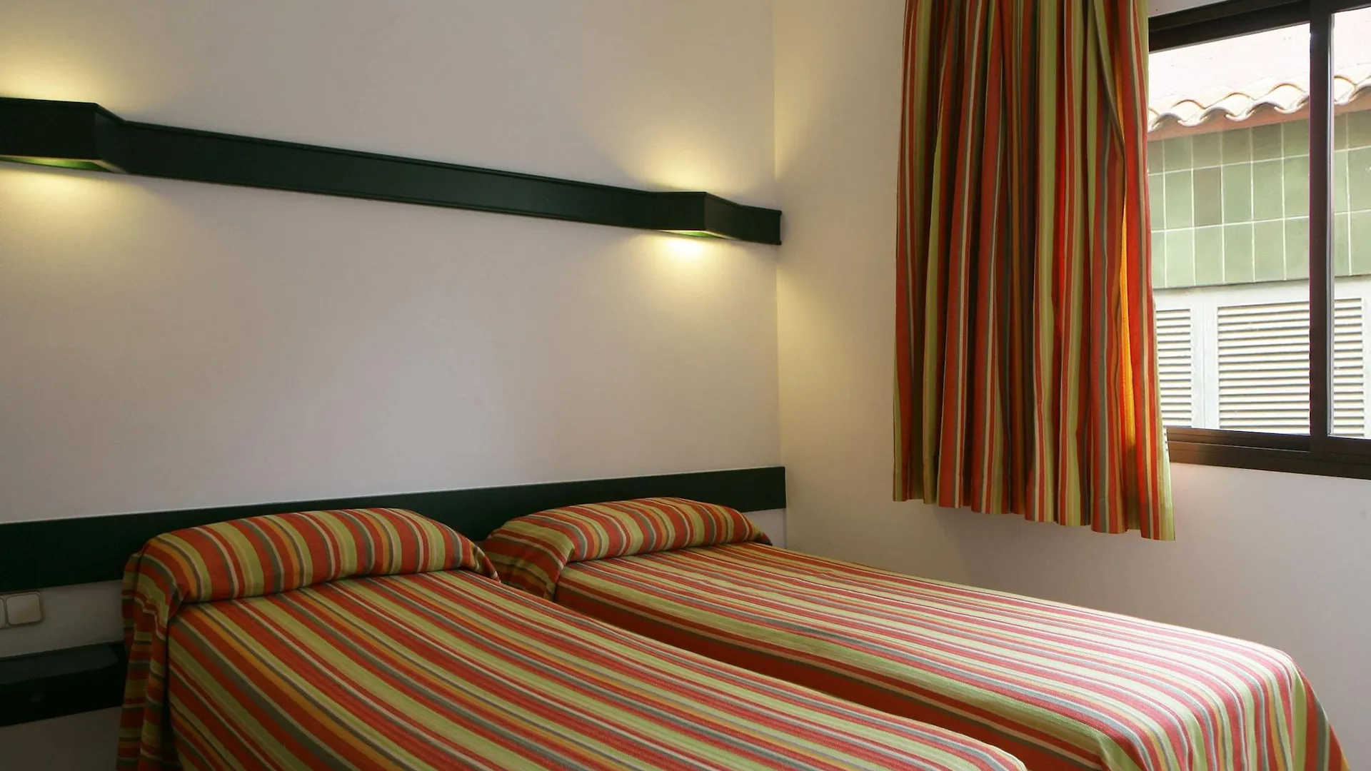Apartamentos Rosanna Lloret de Mar 0*,